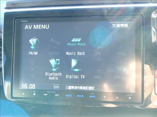 Honda e 2015-07 190364-9