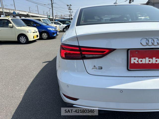 Audi A3 SEDAN 2018-08 241961-11