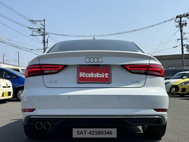 Audi A3 SEDAN 2018-08 241961-2