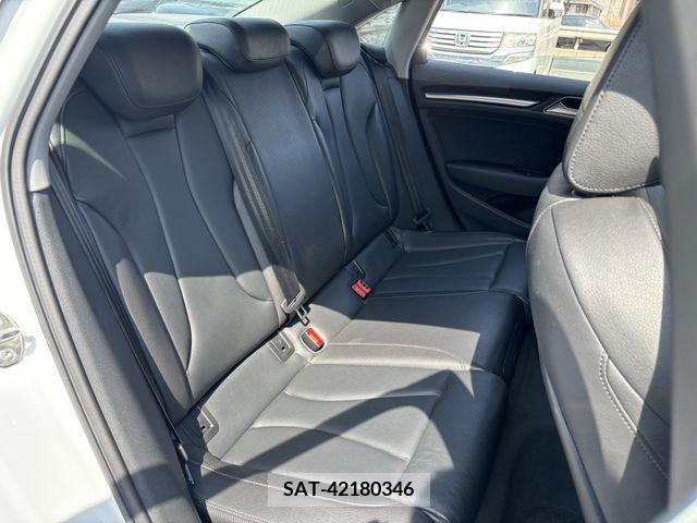 Audi A3 SEDAN 2018-08 241961-15