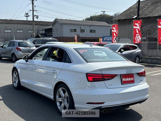 Audi A3 SEDAN 2018-08 241961-8