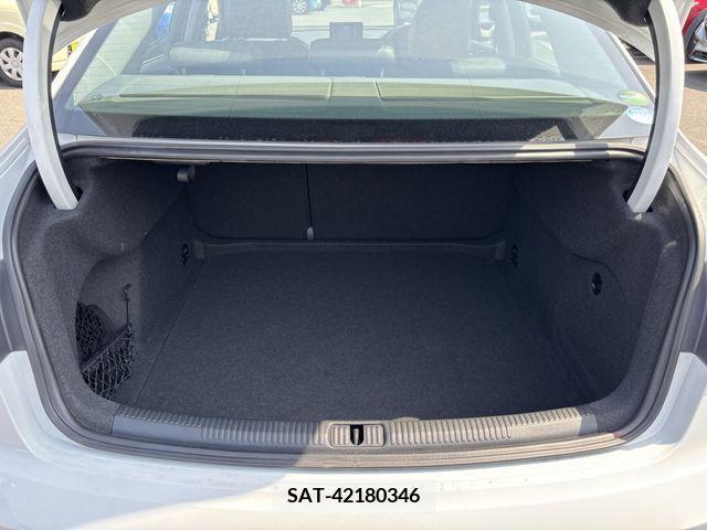 Audi A3 SEDAN 2018-08 241961-16
