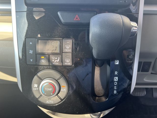 Daihatsu TANTO 2016-10 23925-12