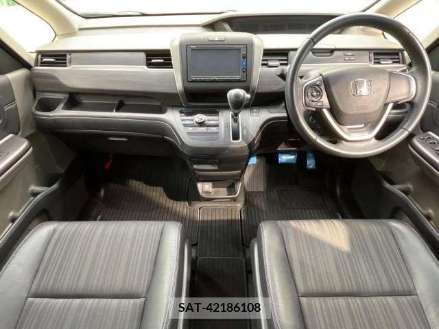 Honda FREED 2017-05 271437-1