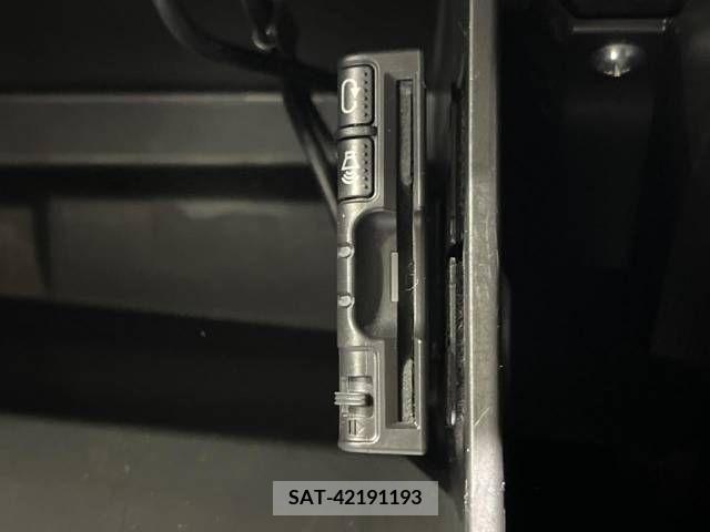 Suzuki SWIFT 2013-06 286666-7
