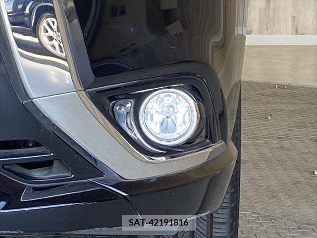 Mitsubishi OUTLANDER PHEV 2015-08 281123-11