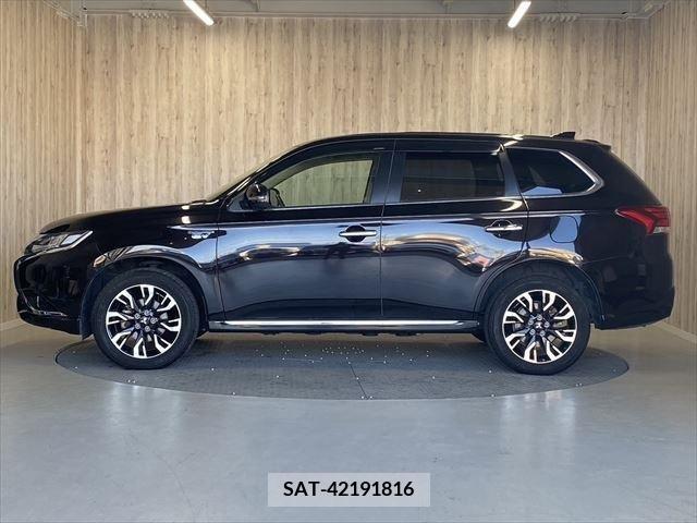 Mitsubishi OUTLANDER PHEV 2015-08 281123-7