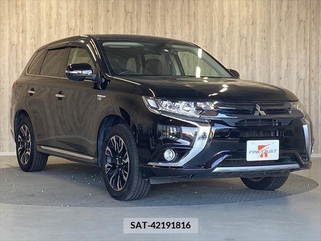 Mitsubishi OUTLANDER PHEV 2015-08 281123-2