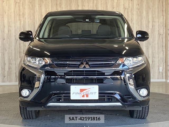 Mitsubishi OUTLANDER PHEV 2015-08 281123-1