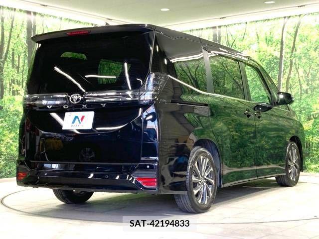 Toyota VOXY 2022-03 288957-17