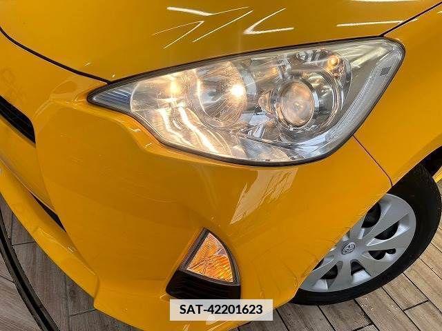 Toyota AQUA 2013-12 376174-17