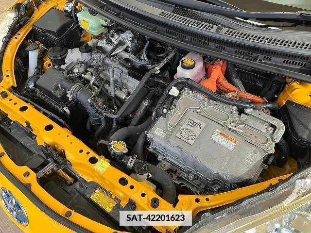 Toyota AQUA 2013-12 376174-19