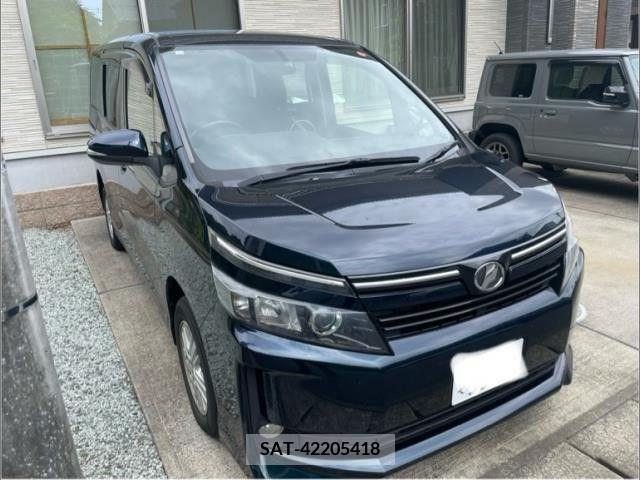 Toyota VOXY 2014-11 327555-0