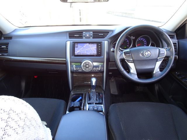 Toyota MARK X 2012-12 18310-11