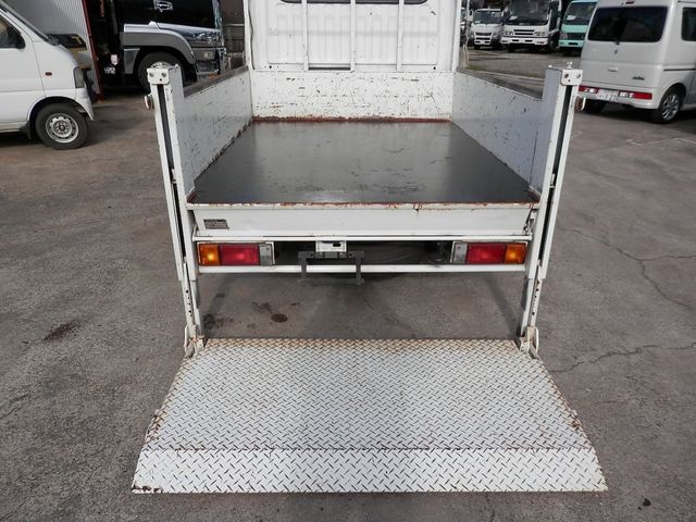 Nissan ATLAS 2003-09 8579-8