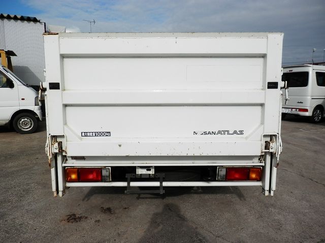 Nissan ATLAS 2003-09 8579-6