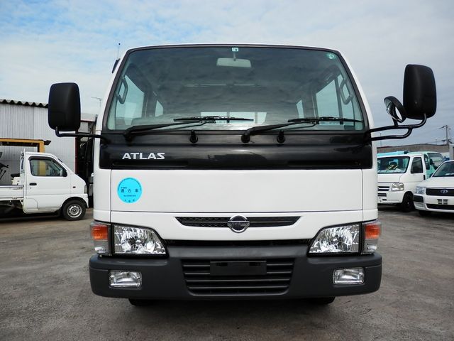 Nissan ATLAS 2003-09 8579-4