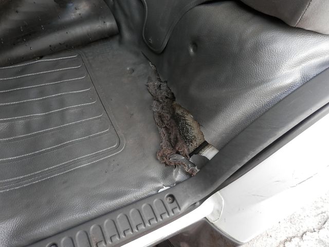Nissan ATLAS 2003-09 8579-26