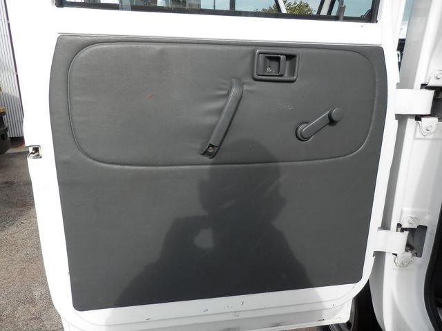Nissan ATLAS 2003-09 8579-24