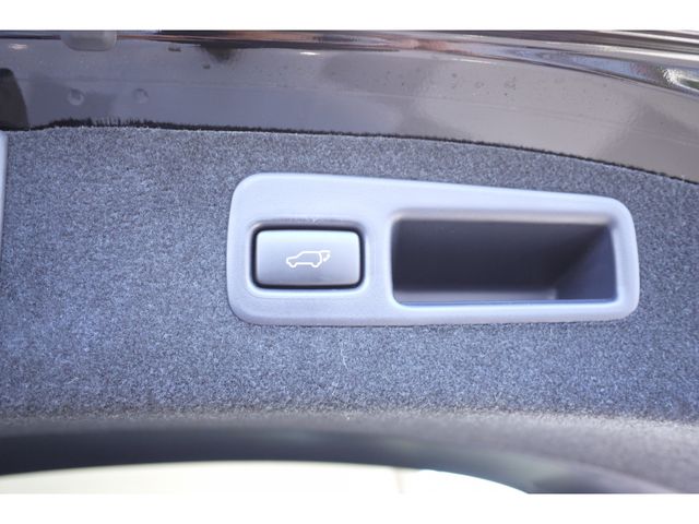 Toyota HARRIER 2018-02 3240-8