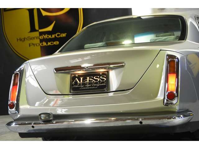 Nissan GLORIA HARDTOP 2000-04 6710-11