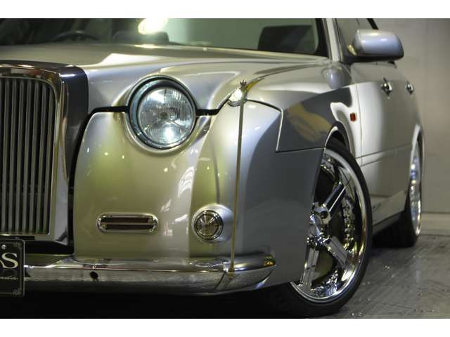 Nissan GLORIA HARDTOP 2000-04 6710-8
