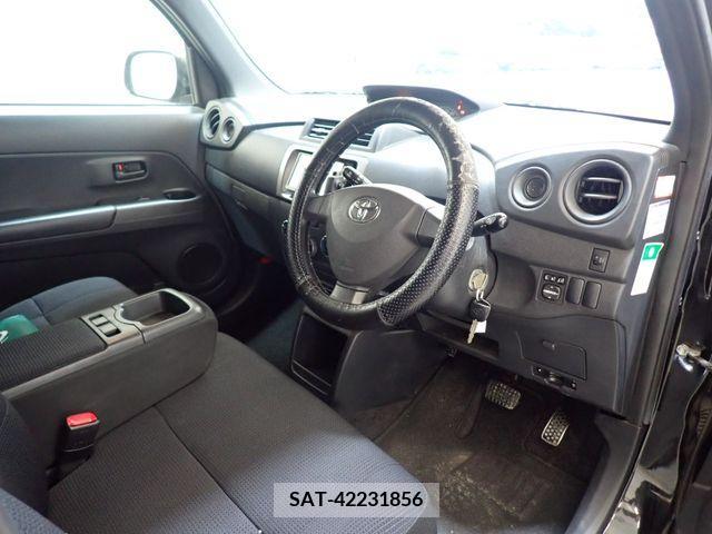 Toyota BB 2011-11 261635-1