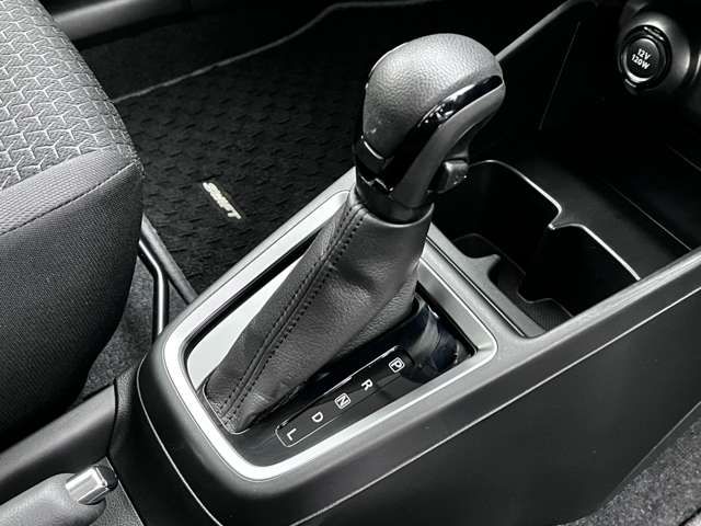 Suzuki SWIFT 2017-02 182975-10