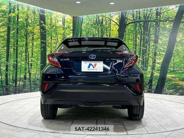 Toyota C-HR 2019-03 211173-14