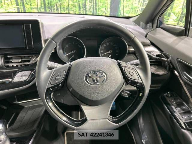 Toyota C-HR 2019-03 211173-10
