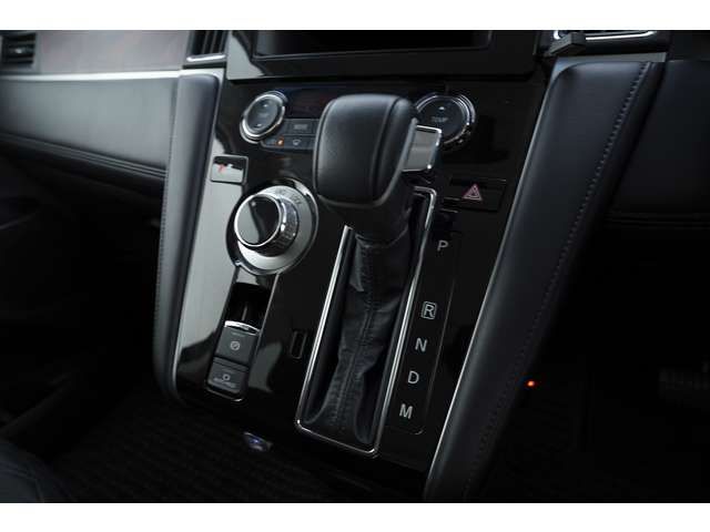 Mitsubishi DELICA D5 2021-11 18515-13