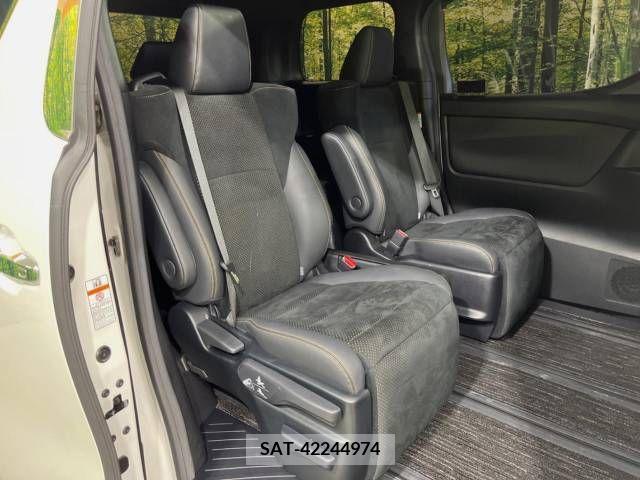 Toyota VELLFIRE 2021-06 345744-9