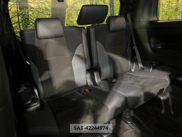 Toyota VELLFIRE 2021-06 345744-10
