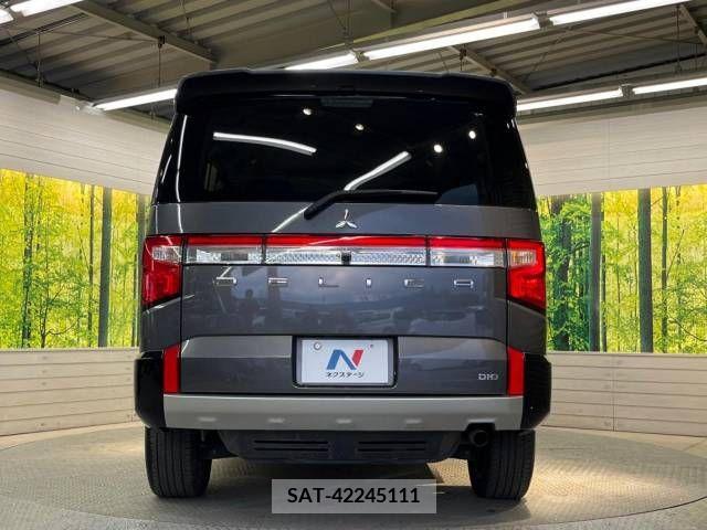 Mitsubishi DELICA D5 2021-08 383029-16