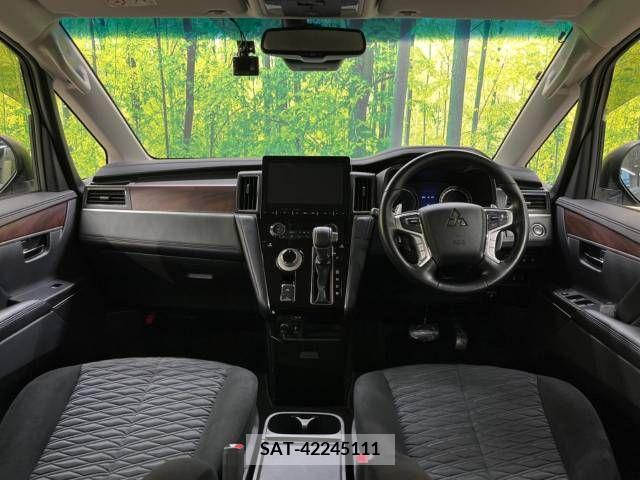 Mitsubishi DELICA D5 2021-08 383029-1