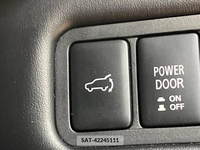 Mitsubishi DELICA D5 2021-08 383029-7