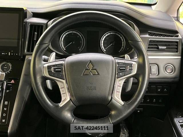 Mitsubishi DELICA D5 2021-08 383029-12