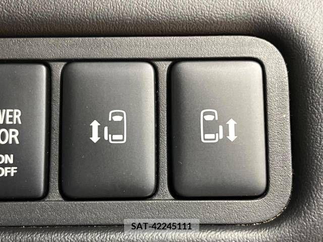 Mitsubishi DELICA D5 2021-08 383029-6