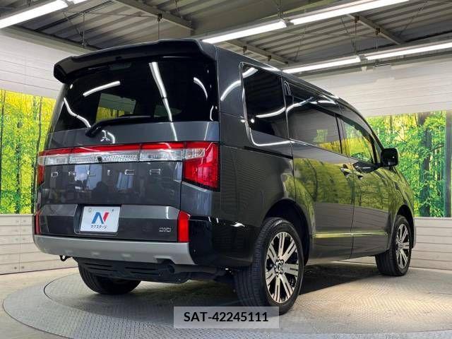 Mitsubishi DELICA D5 2021-08 383029-18