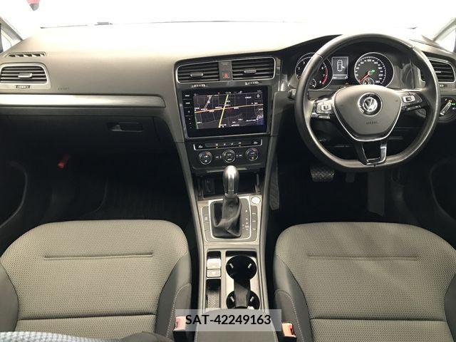 VolksWagen GOLF 2017-11 244533-3
