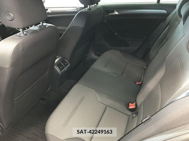 VolksWagen GOLF 2017-11 244533-8