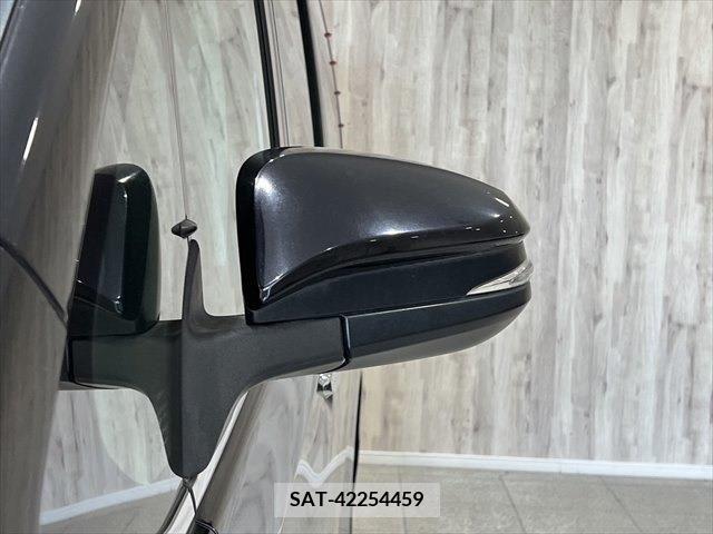 Toyota ESQUIRE 2015-06 347561-26