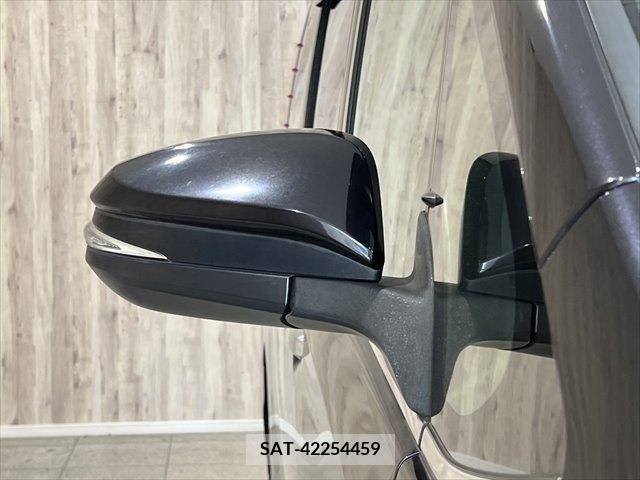 Toyota ESQUIRE 2015-06 347561-25