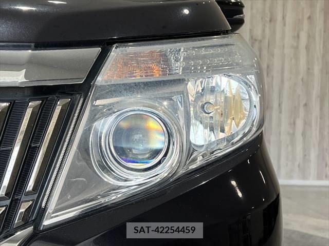 Toyota ESQUIRE 2015-06 347561-22