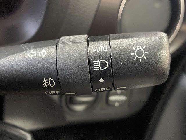 Toyota VITZ 2015-05 24883-11