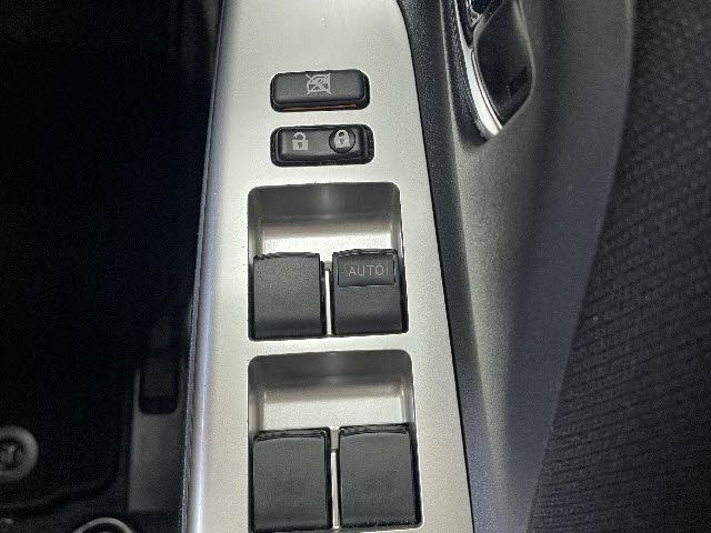 Toyota VITZ 2015-05 24883-17