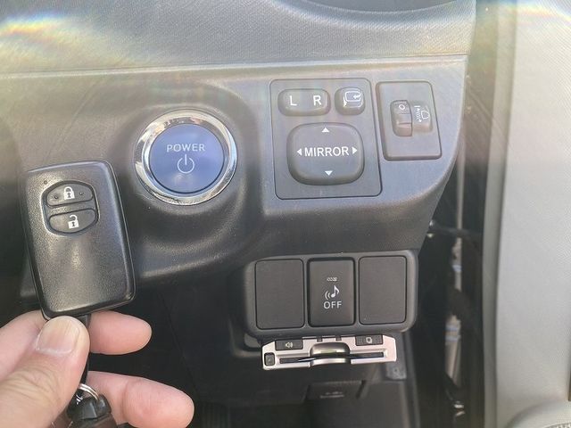 Toyota AQUA 2012-11 15262-19