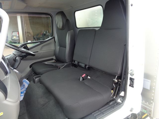 Mitsubishi CANTER 2017-02 8314-8