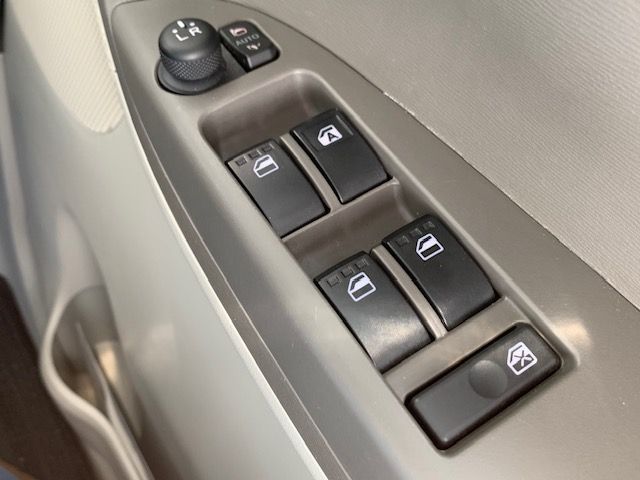 Daihatsu TANTO 2018-11 19396-21