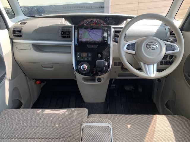 Daihatsu TANTO 2018-11 19396-26